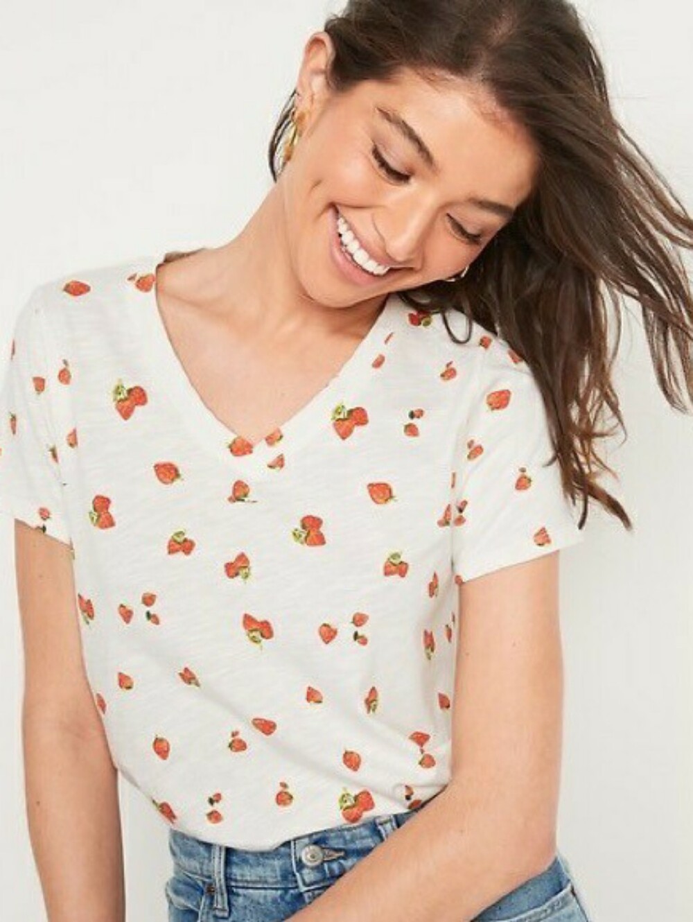 Old Navy Everywear White Strawberry Print V-Neck Tee Size Large With Tags